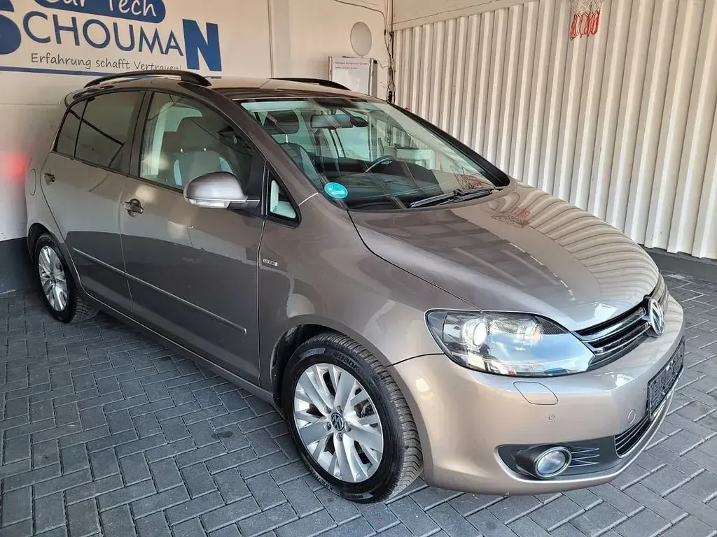 Gebraucht VW Golf Plus Life 122 PS (89 kW) 2013 Braun Van / Kleinbus