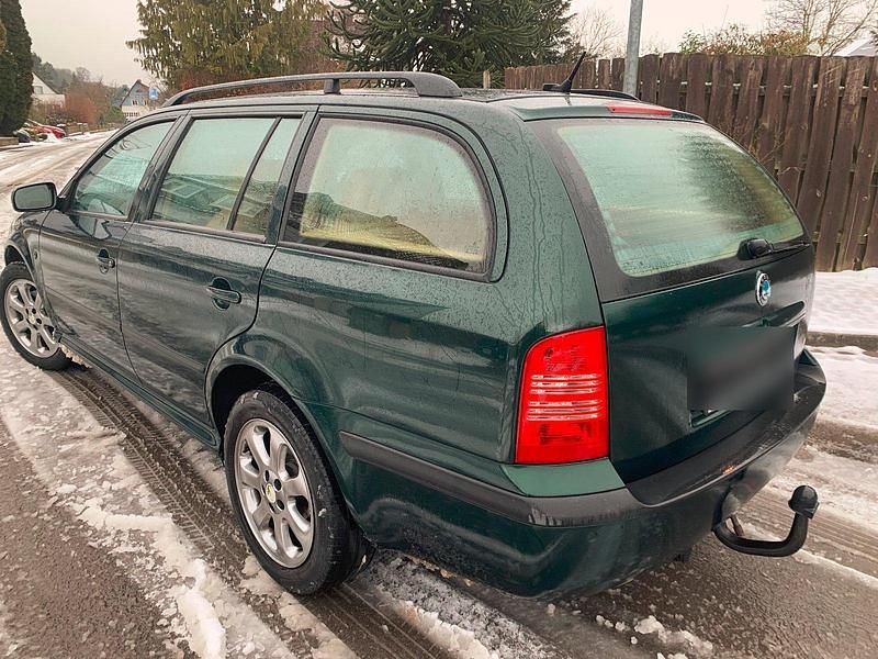 Gebraucht Skoda Octavia 110 PS (80 kW) 2002 Grün Kombi