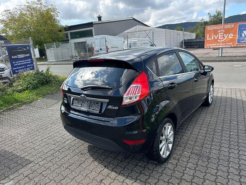 Gebraucht Ford Fiesta Titanium 101 PS (74 kW) 2017 Schwarz Kleinwagen