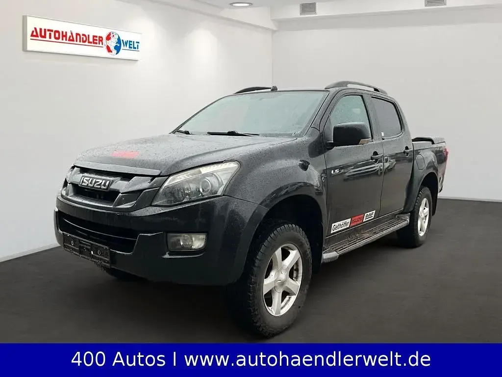 Second-hand Isuzu D-Max 163 CP (119 kW) 2015 Negru SUV