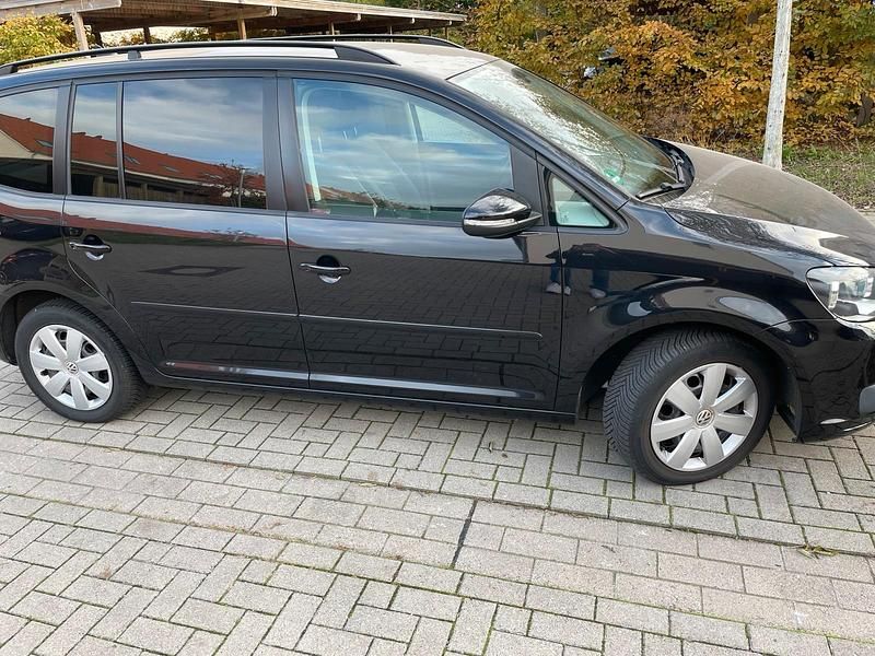 Gebraucht VW Touran 105 PS (77 kW) 2012 Schwarz Van / Kleinbus