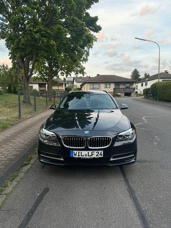 Gebraucht BMW 520 190 PS (139 kW) 2014 Grau Kombi