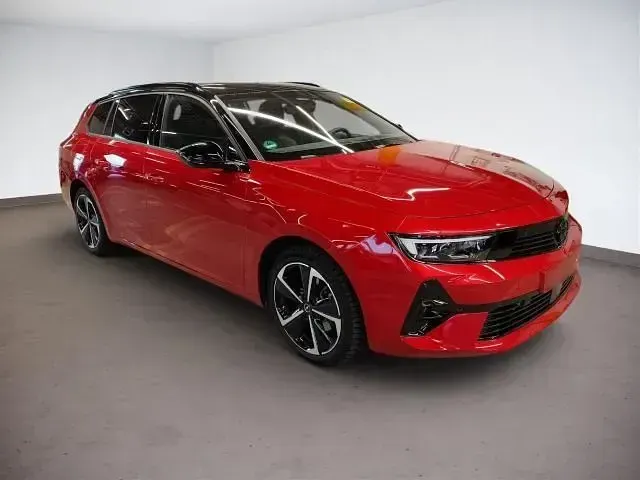 Gebraucht Opel Astra 136 PS (100 kW) 2024 Chili rot Kombi