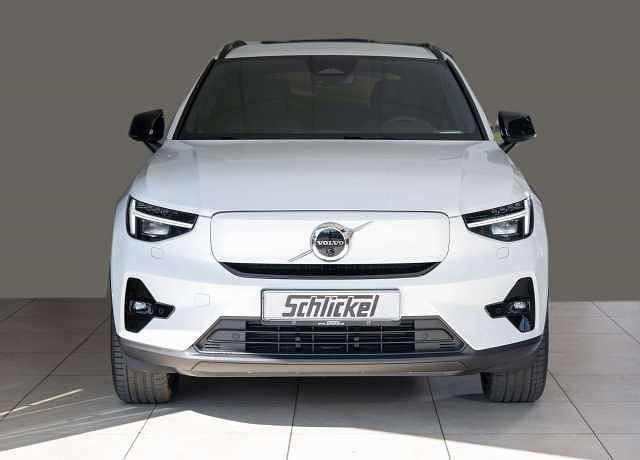 Gebraucht Volvo EX40 Plus 185 kW (252 PS) 2025 Crystal white / metallic SUV