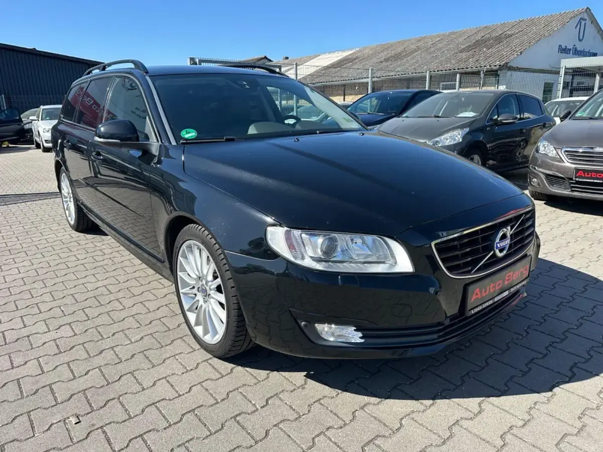 Second-hand Volvo V70 181 CP (133 kW) 2014 Negru Break