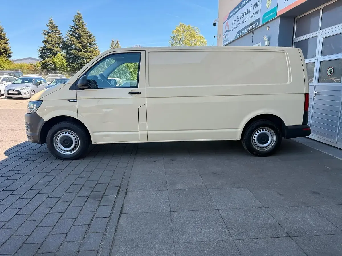 Second-hand VW Transporter 102 CP (75 kW) 2018 Bej Van
