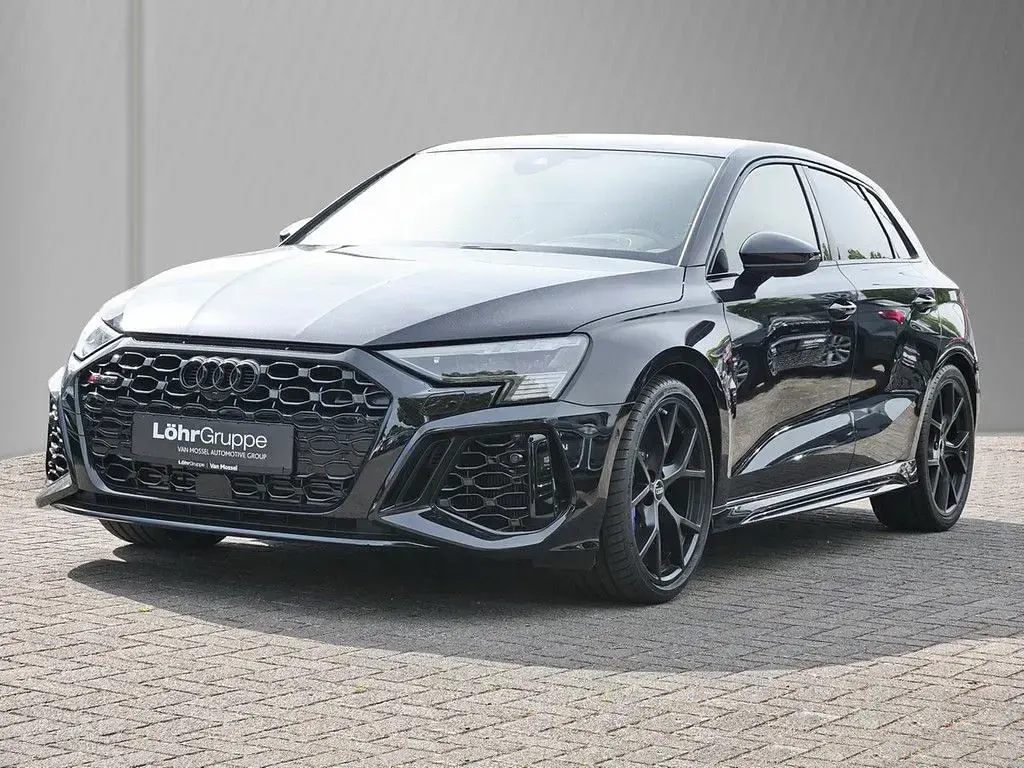 Gebraucht Audi RS3 Sport 400 PS (294 kW) 2022 Mythosschwarz metallic Limousine