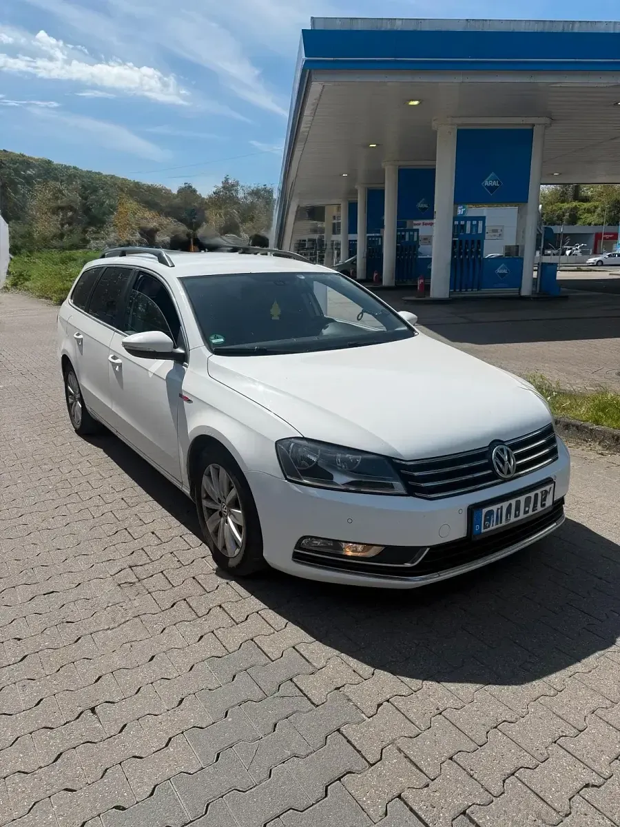 Gebraucht VW Passat 140 PS (102 kW) 2013 Weiß Kombi