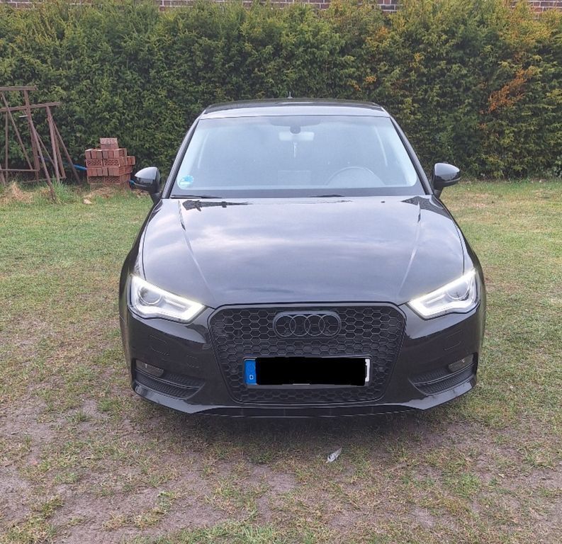 Schwarz Gebraucht 2016 Audi A3 Attraction Kleinwagen | 11.300 € (Fairer Preis) - Bild 1/4
