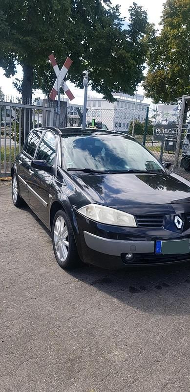 Schwarz Gebraucht 2005 Renault Mégane II Limousine | 800 € (Guter Preis) - Bild 1/4