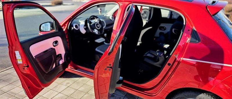 Gebraucht Renault Twingo 90 PS (66 kW) 2017 Rot Kleinwagen