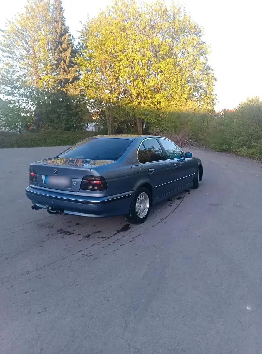 Gebraucht BMW 525 163 PS (119 kW) 2000 Blau Limousine
