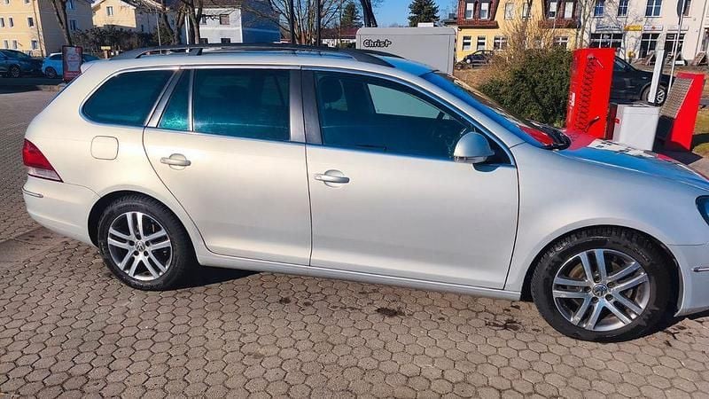 Gebraucht VW Golf Plus 122 PS (89 kW) 2010 Silber Van / Kleinbus