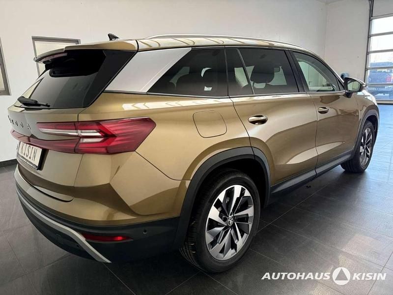Gebraucht Skoda Kodiaq Selection 150 PS (110 kW) 2024 Bronx gold metallic SUV