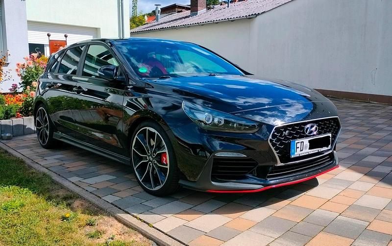 Schwarz Gebraucht 2018 Hyundai i30 Limousine | 16.700 € (Guter Preis) - Bild 1/4