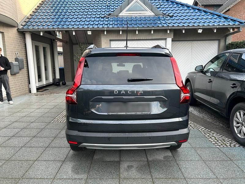 Gebraucht Dacia Jogger 101 PS (74 kW) 2022 Grau Van / Kleinbus