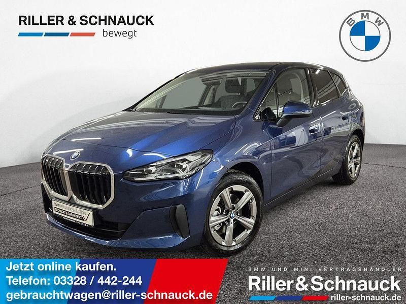 Phytonicblau Gebraucht 2024 BMW 218 Active Tourer Performance Van / Kleinbus | 26.950 € (Guter Preis) - Bild 1/4