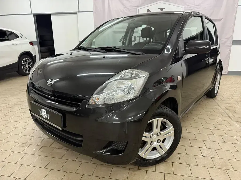 Gebraucht Daihatsu Sirion 91 PS (66 kW) 2008 Schwarz Kleinwagen