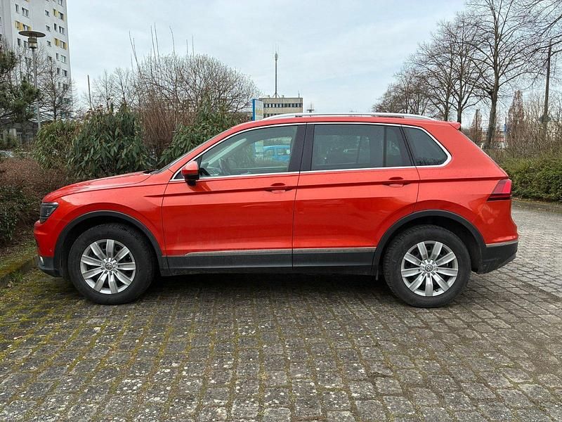 Gebraucht VW Tiguan Highline 150 PS (110 kW) 2016 Orange SUV