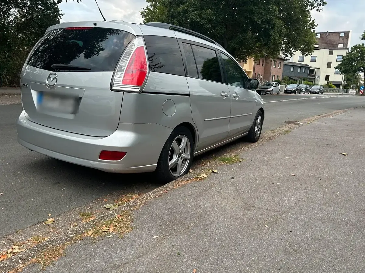 Gebraucht Mazda 5 143 PS (105 kW) 2009 Silber Van / Kleinbus