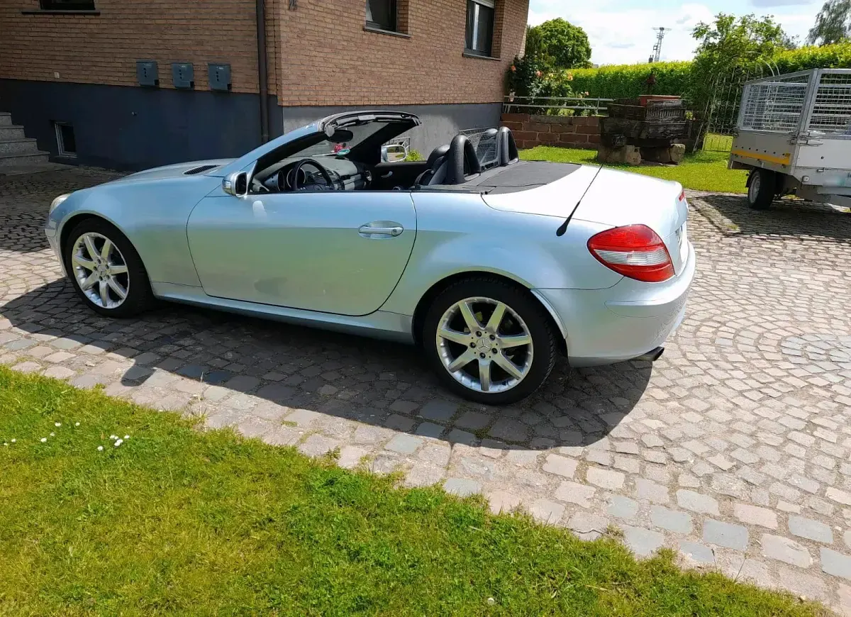 Gebraucht Mercedes SLK200 163 PS (119 kW) 2005 Grau Cabrio