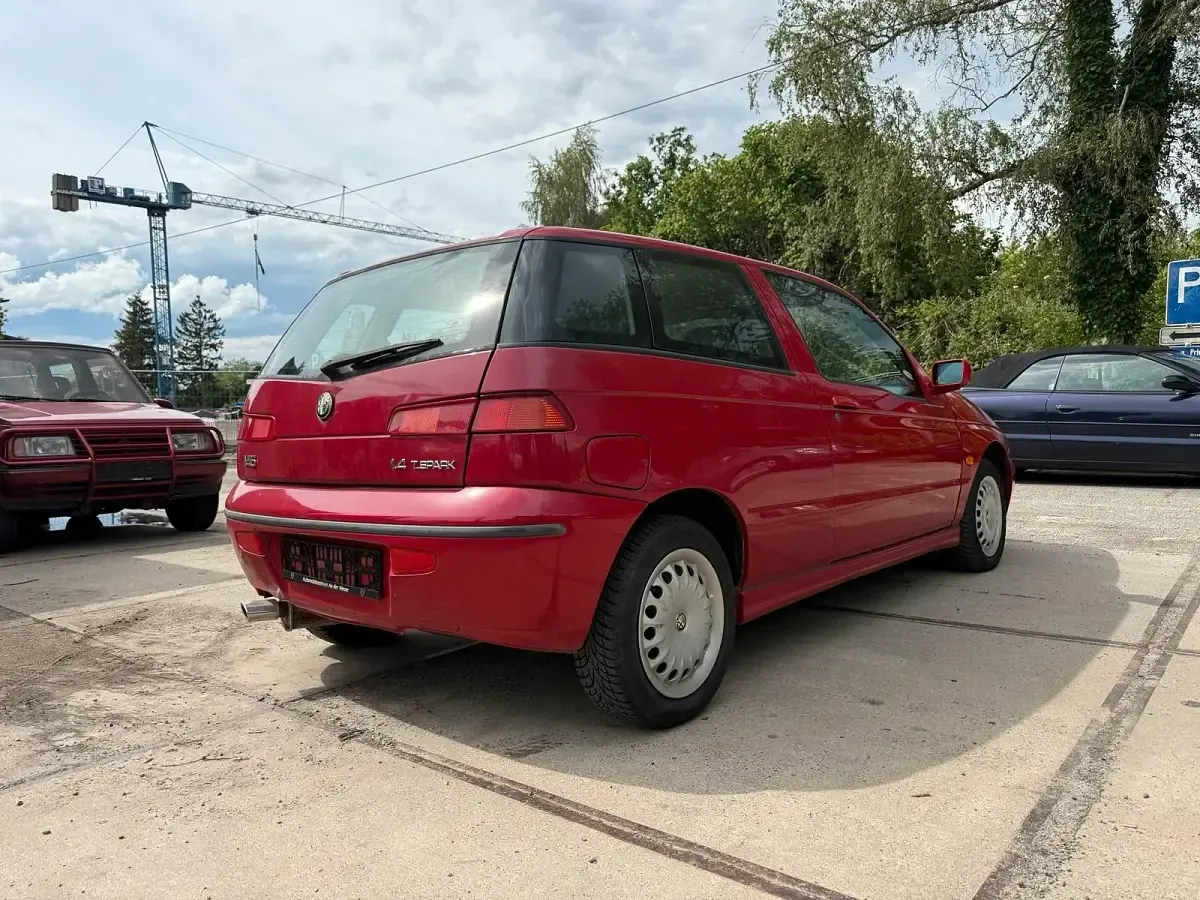 Gebraucht Alfa Romeo 145 103 PS (75 kW) 1999 Rot Kleinwagen
