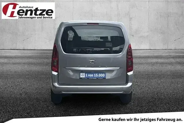Używany Opel Combo 101 KM (74 kW) 2024 Szary Minivan