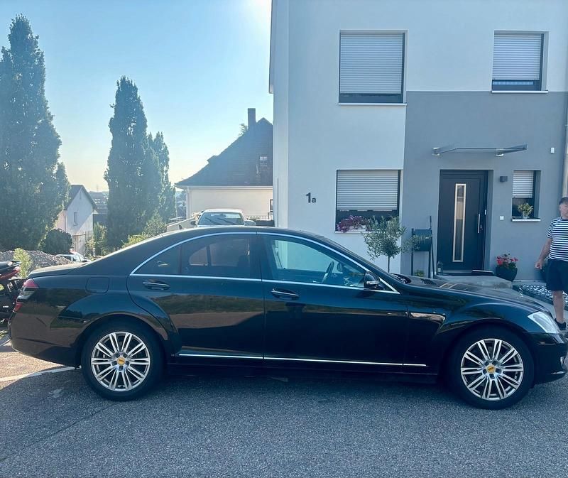 Schwarz Gebraucht 2008 Mercedes S320 Limousine | 10.600 € (Superpreis) - Bild 1/4