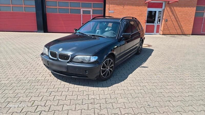 Silber Gebraucht 2005 BMW 320 Kombi | 899 € (Fairer Preis) - Bild 1/4