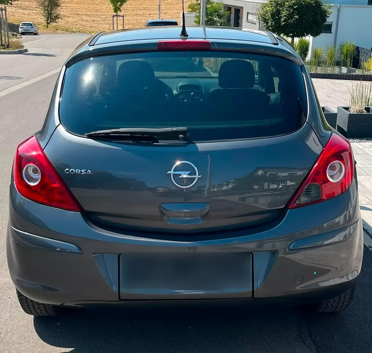 Gebraucht Opel Corsa Edition 87 PS (63 kW) 2010 Grau Kleinwagen
