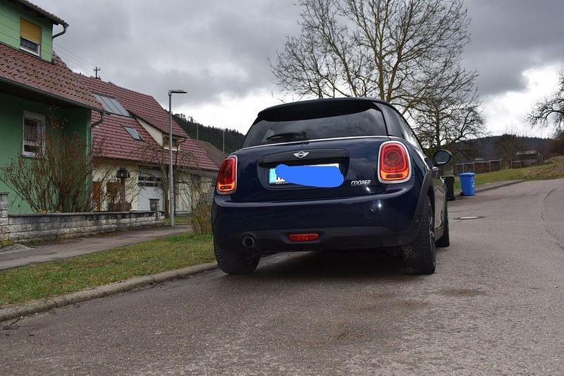 Gebraucht Mini Cooper 136 PS (100 kW) 2017 Blau Kleinwagen