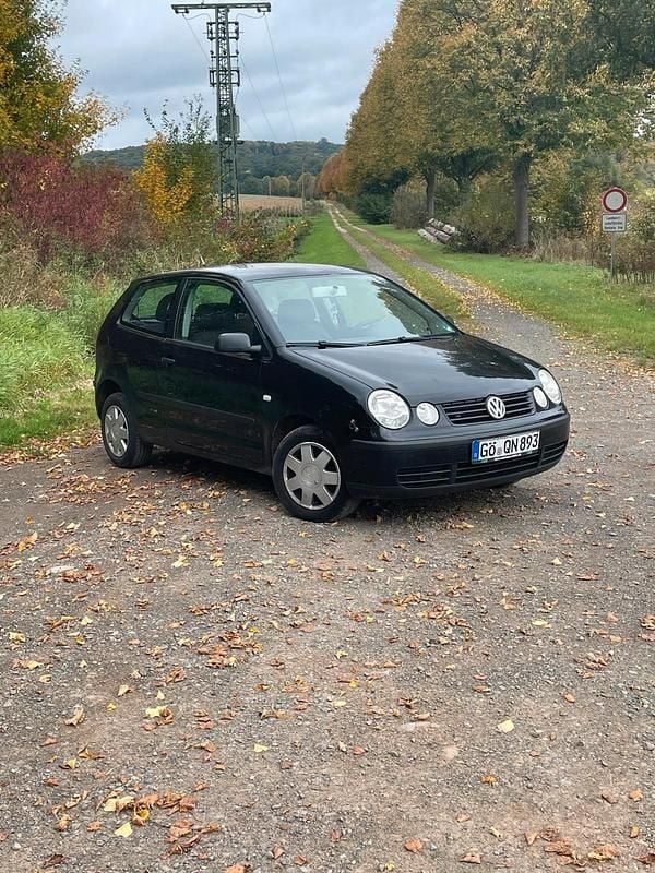 Schwarz Gebraucht 2004 VW Polo Kleinwagen | 500 € (Superpreis) - Bild 1/4