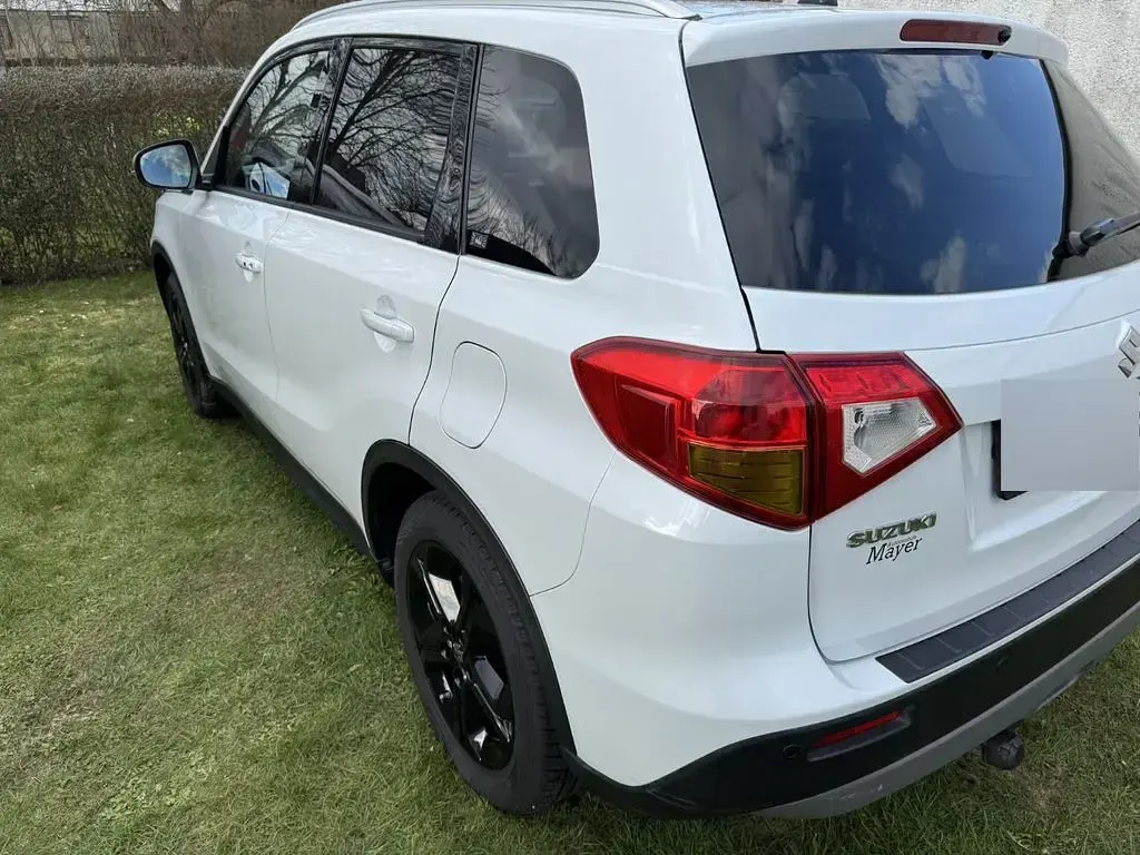 Używany Suzuki Vitara 140 KM (102 kW) 2016 Biały SUV