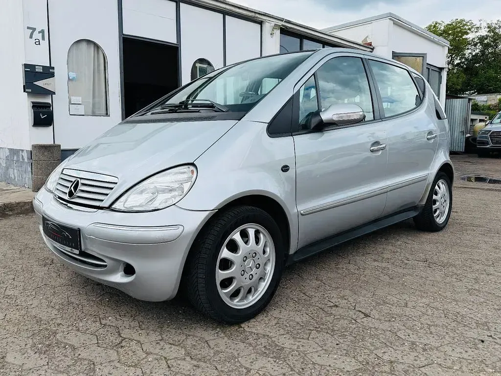 Gebraucht Mercedes A160 Elegance 102 PS (75 kW) 2003 Silber Van / Kleinbus