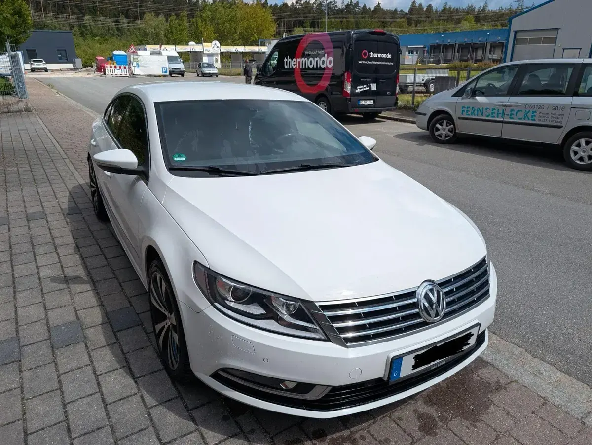 Gebraucht VW CC Comfortline 160 PS (117 kW) 2012 Weiß Limousine