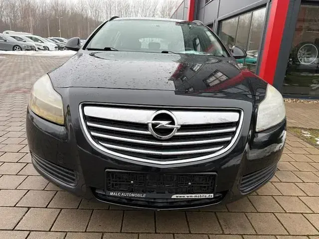 Gebraucht Opel Insignia Selection 131 PS (96 kW) 2012 Schwarz Kombi