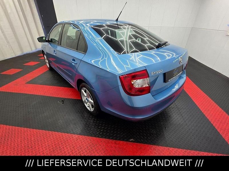Gebraucht Skoda Rapid 105 PS (77 kW) 2013 Blau Kleinwagen