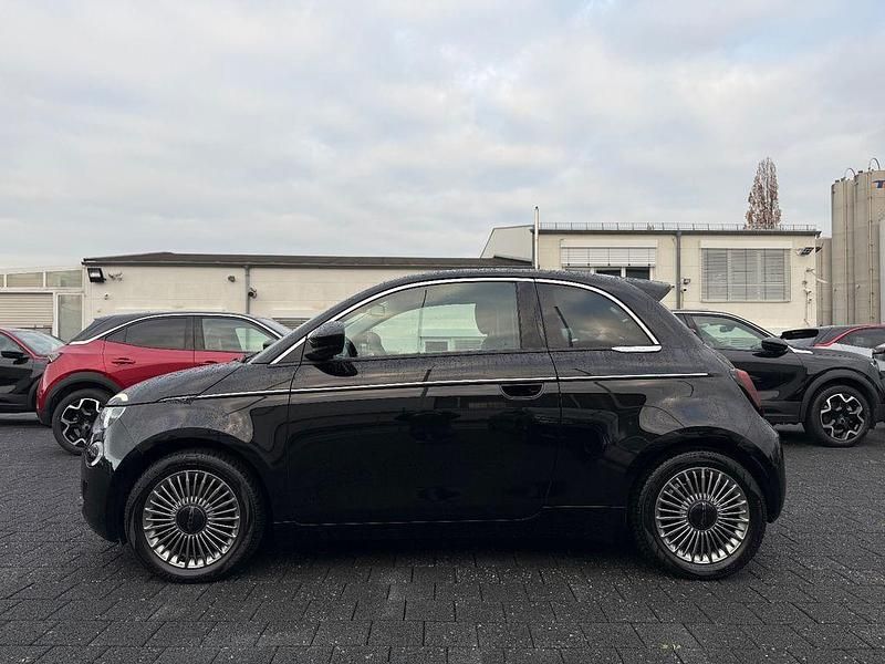 Grün Gebraucht 2023 Fiat 500e Style Limousine | 16.410 € (Superpreis) - Bild 1/4