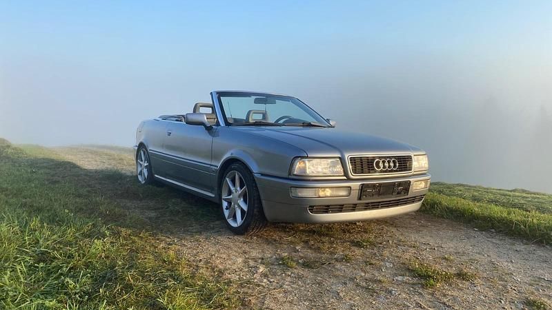 Second-hand Audi 80 133 CP (97 kW) 1992 Argintiu Cabrio