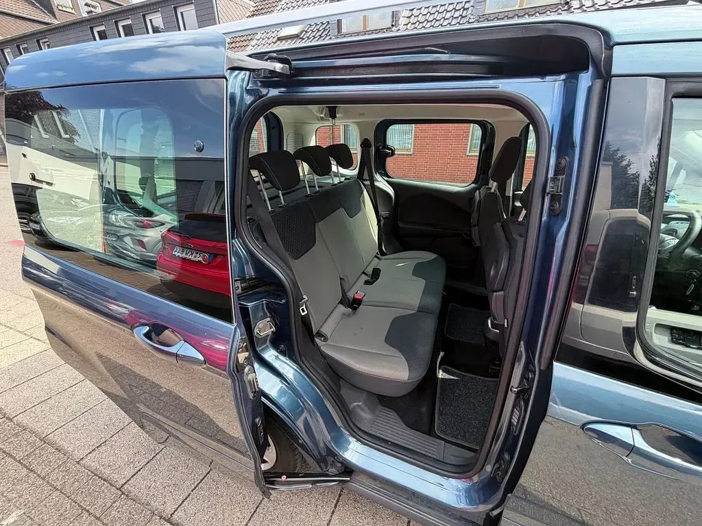 Gebraucht Ford Tourneo Courier Titanium 101 PS (74 kW) 2020 Grau Van / Kleinbus