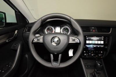 Gebraucht Skoda Octavia Soleil 150 PS (110 kW) 2019 Weiß metallic Kombi