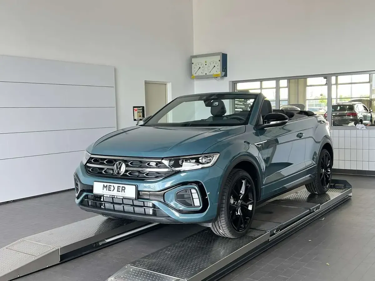 Neu VW T-Roc Cabriolet Style 150 PS (110 kW) 2026 Petroleum blue metallic / sch Cabrio