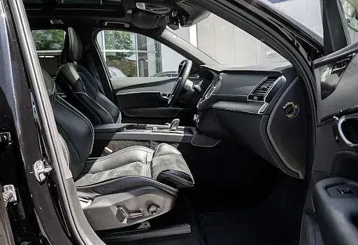 Gebraucht Volvo XC90 R-Design 235 PS (172 kW) 2022 Onyx schwarz SUV