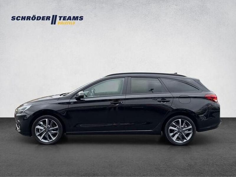 Gebraucht Hyundai i30 Advantage 101 PS (74 kW) 2025 Schwarz Kombi