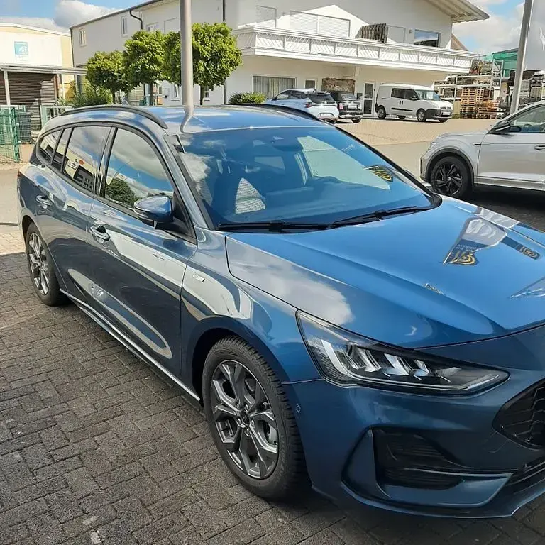 Gebraucht Ford Focus ST-Line 155 PS (114 kW) 2024 Blau Kombi