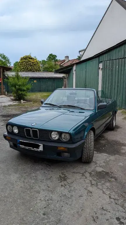 Gebraucht BMW 318 Cabriolet Sport Line 113 PS (83 kW) 1992 Grün Cabrio