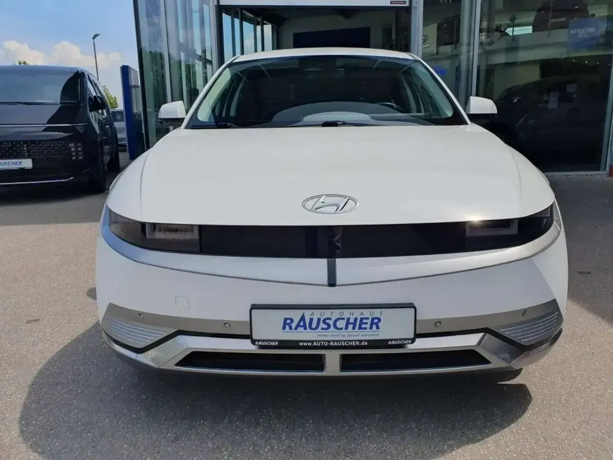 Gebraucht Hyundai Ioniq 5 Techniq 167 kW (228 PS) 2023 Atlas white SUV