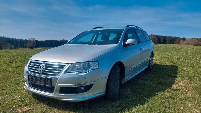 Silber Gebraucht 2010 VW Passat Comfortline Kombi | 3.300 € (Guter Preis) - Bild 1/4