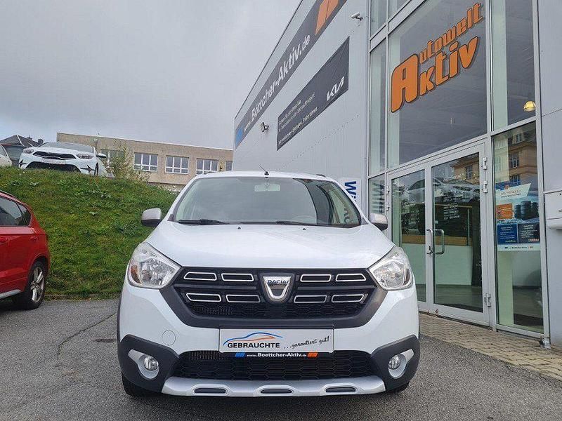 Gebraucht Dacia Lodgy Basis 83 PS (61 kW) 2019 Weiss Van / Kleinbus