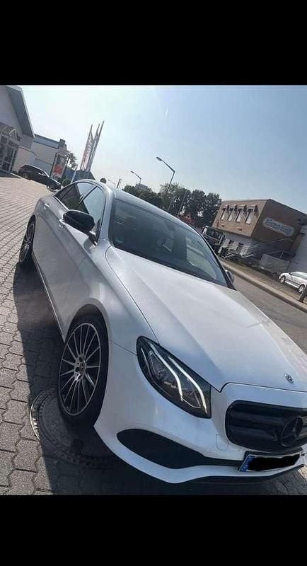 Gebraucht 2019 Mercedes E200 Limousine | 25.500 € (Fairer Preis) - Bild 1/4